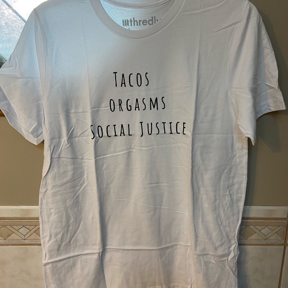 Basic white tee - Picture 3 of 5